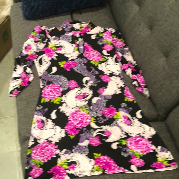 Beautiful multi colored dress - Picture 3 of 10